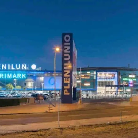 P4 Madrid Airport, Estadio Civitas, Ifema, Barajas Y Rejas Buitenkant foto